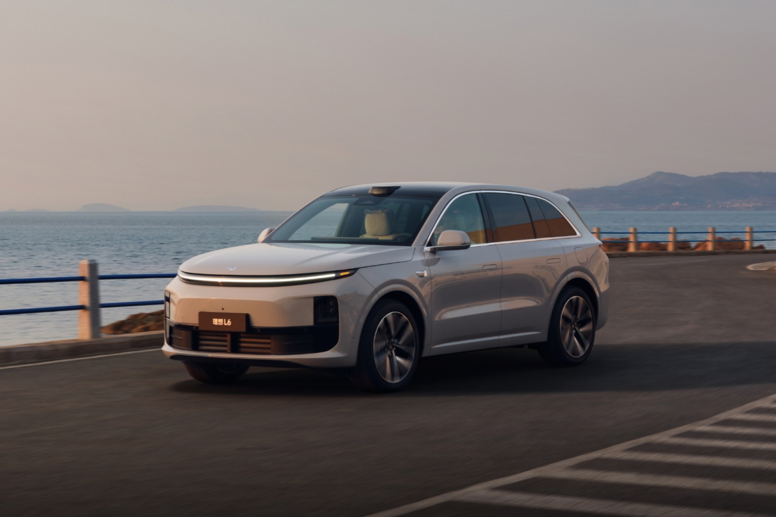 2024款理(lǐ)想L6 MAX版 