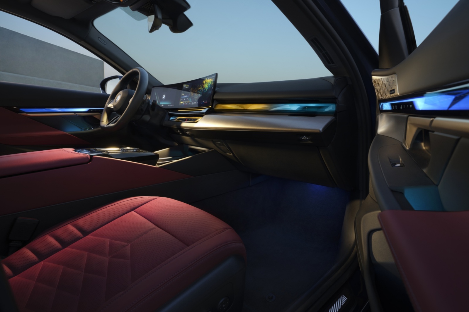  2024款寶馬5系中(zhōng)型豪華轎車(chē)行政轎車(chē)